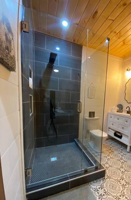 The Grand Tennessean Cabin- Four Bedroom Luxury Cabin In The Mountains 비둘기 포지 외부 사진