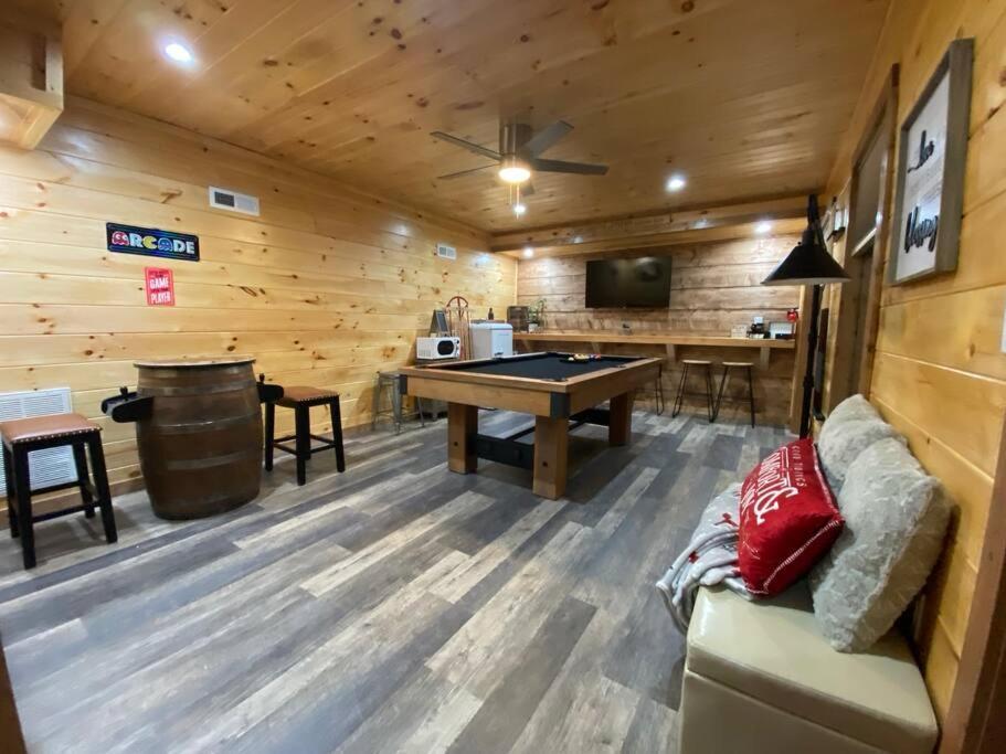 The Grand Tennessean Cabin- Four Bedroom Luxury Cabin In The Mountains 비둘기 포지 외부 사진