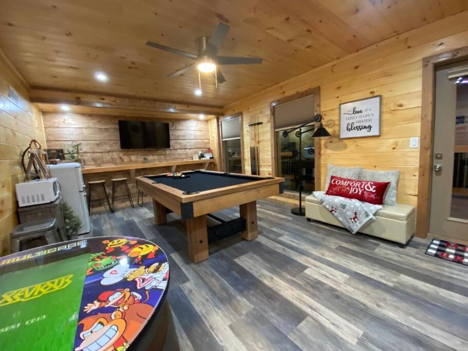 The Grand Tennessean Cabin- Four Bedroom Luxury Cabin In The Mountains 비둘기 포지 외부 사진
