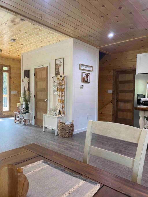 The Grand Tennessean Cabin- Four Bedroom Luxury Cabin In The Mountains 비둘기 포지 외부 사진